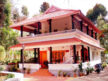 ROYAL SPICE RETREATS